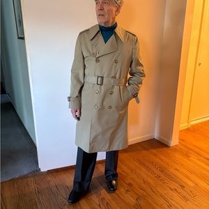 Men’s London Fog raincoat with removable lining